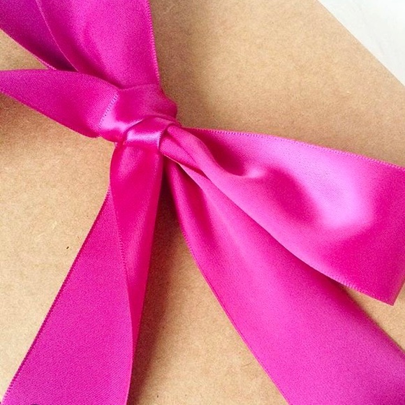 Meet your Posher, Jessica - Picture 1 of 1